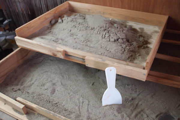 このジオラマ舞台を用いて「砂の祭典」会場のジオラマを作るらしい